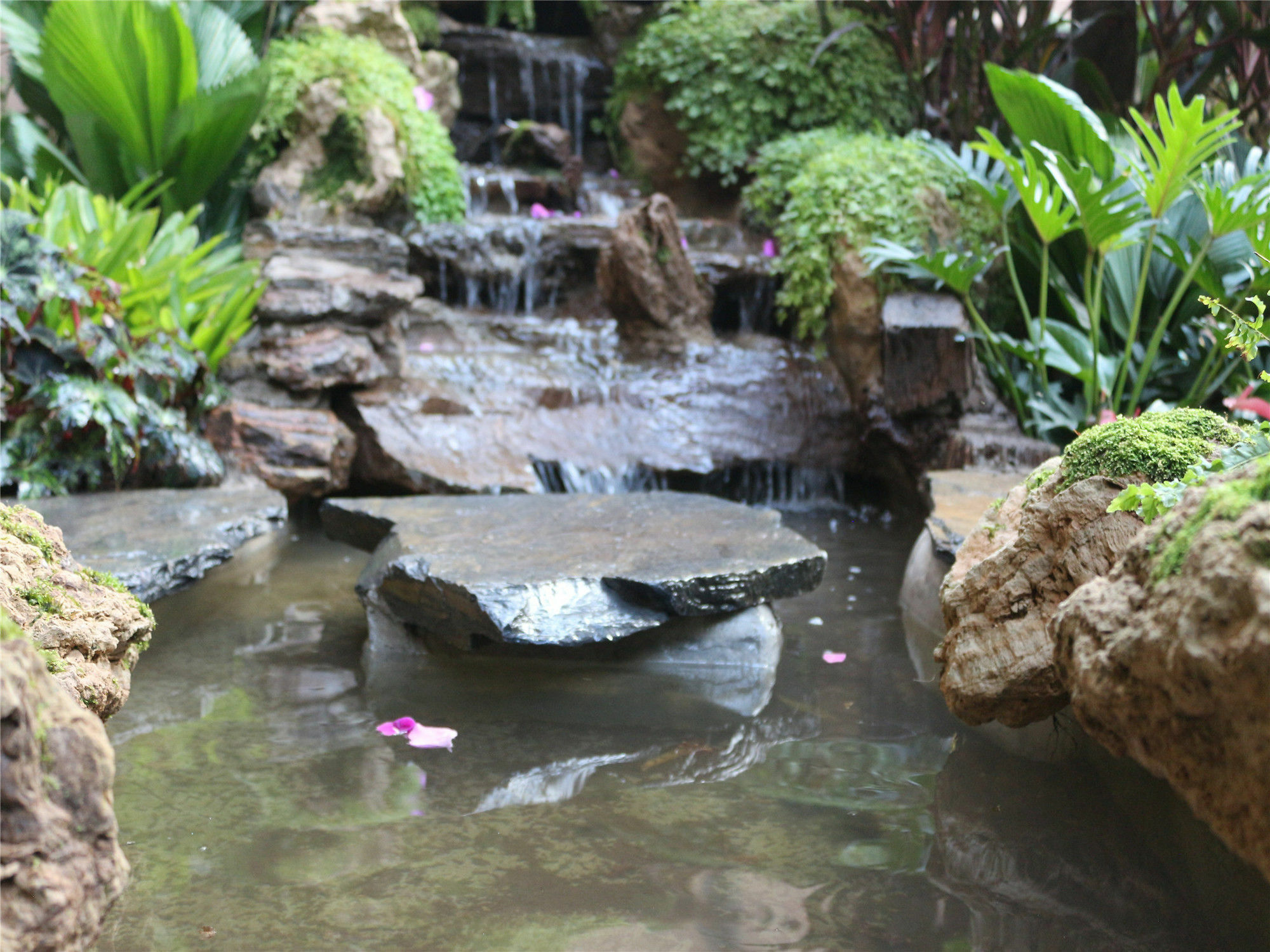 Hotel The One Sabai Living Pattaya Exterior foto